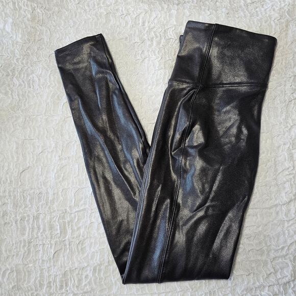 Spanx Faux Leather Black Leggings Medium Shaping High Rise - Picture 8 of 10